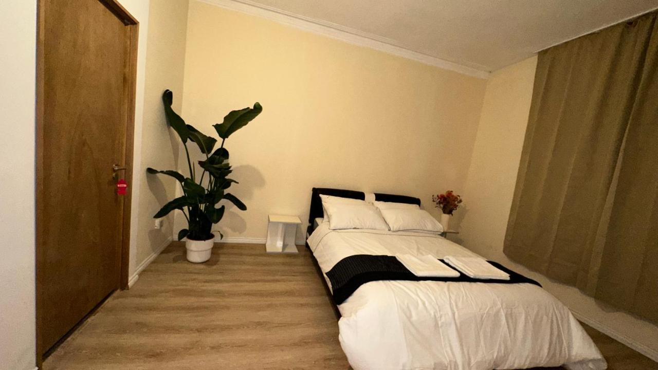 Hébergement de vacances North A Spacious 7 Bedroom House Accommodating Up To 18 People Complete With Own Gym And Table Tennis *