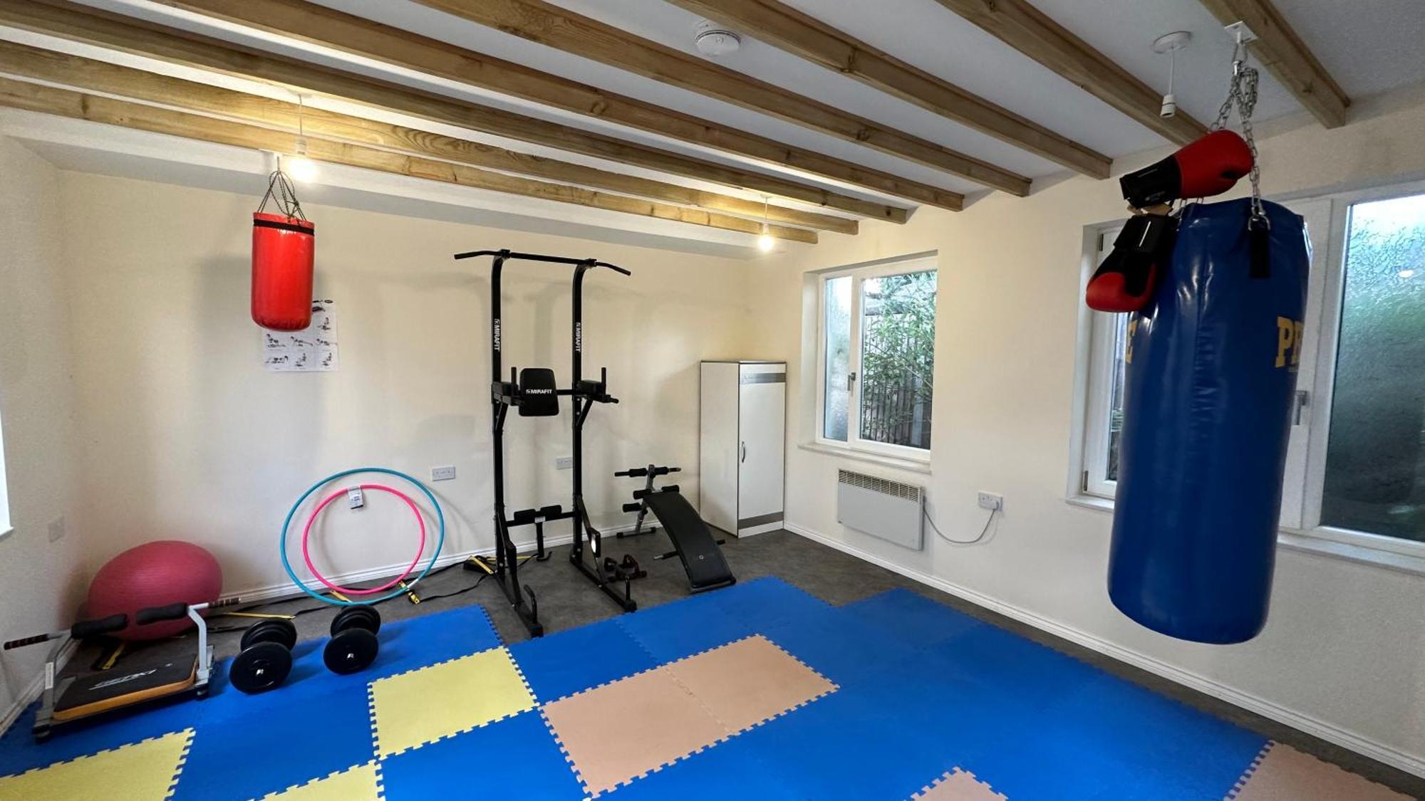 Hébergement de vacances North A Spacious 7 Bedroom House Accommodating Up To 18 People Complete With Own Gym And Table Tennis