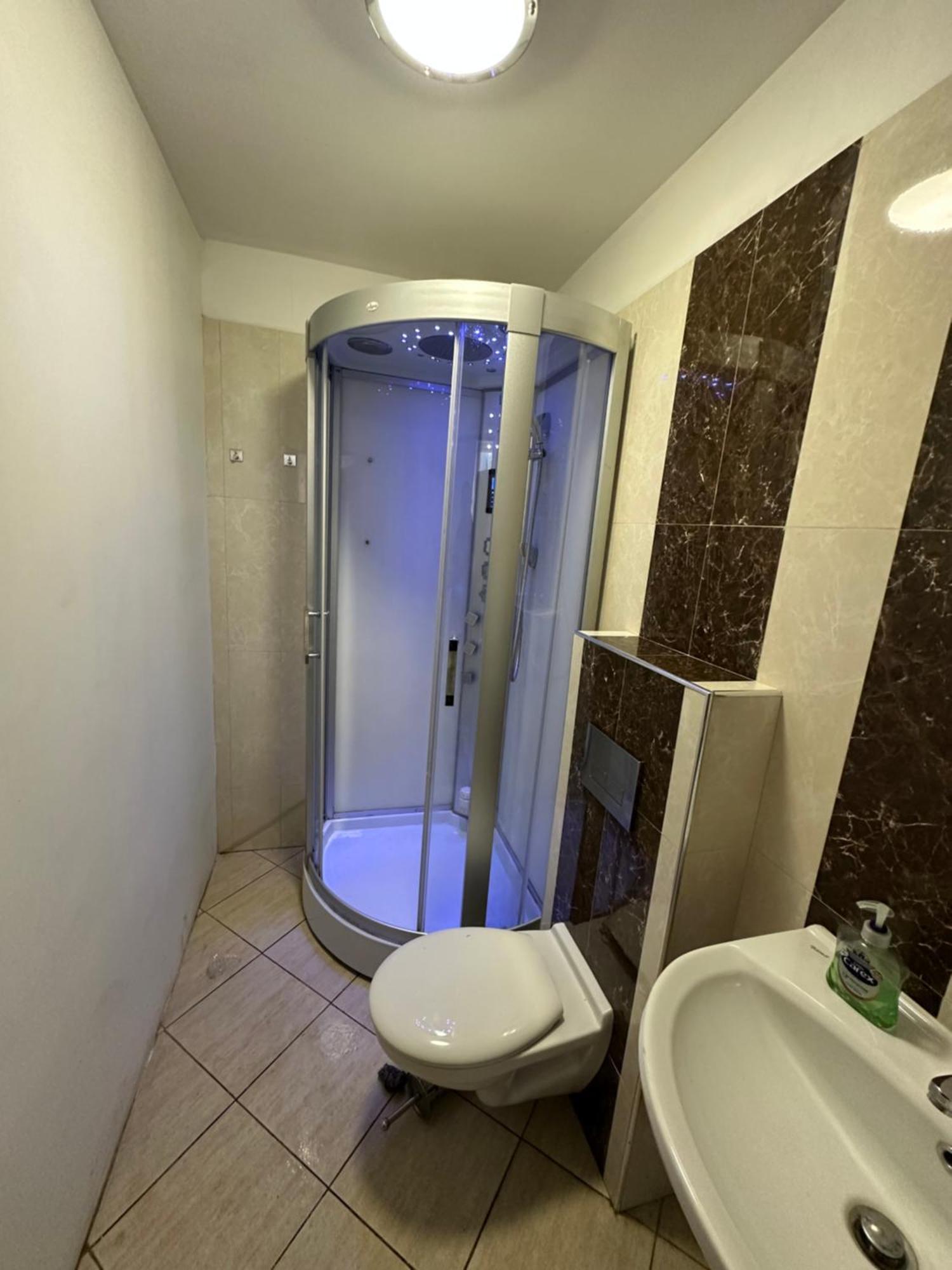 Hébergement de vacances North A Spacious 7 Bedroom House Accommodating Up To 18 People Complete With Own Gym And Table Tennis